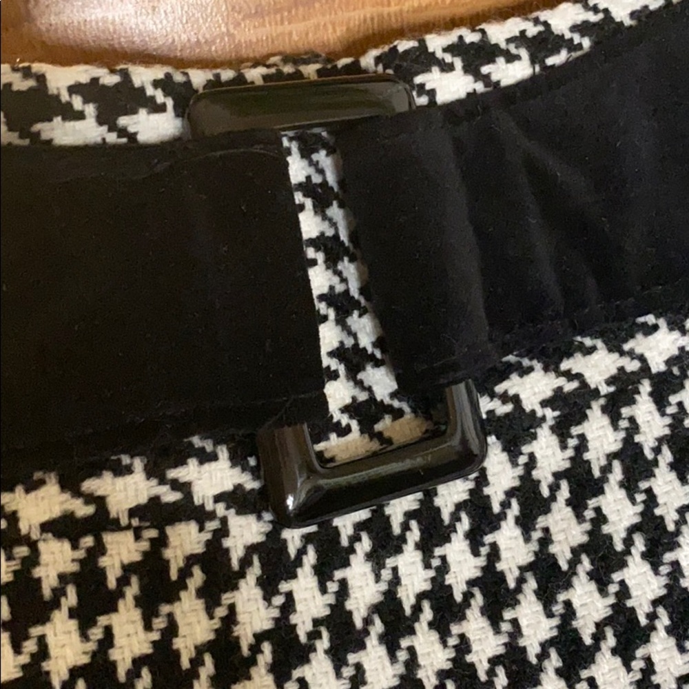 Skirt - Picture 2 of 5